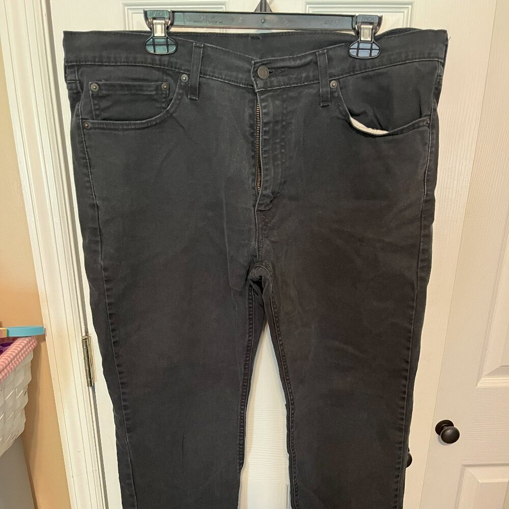 Levis 541 Athletic Fit 36x30 Jeans